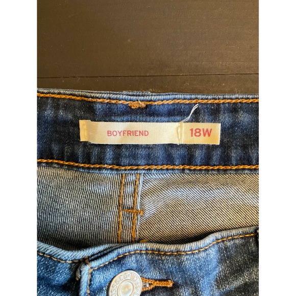 Levis Boyfriend Jeans Womens 18W Medium Wash Distressed Denim Relaxed Fit - Picture 8 of 11